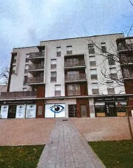Appartement T3 à Tremblay-En-France en vente aux enchères, balcon et parking 