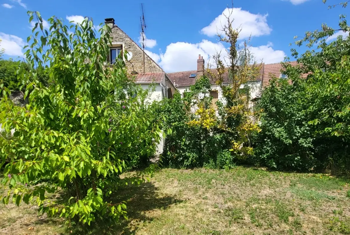 Appartement lumineux avec terrasse et jardin à Boissy l'Aillerie 
