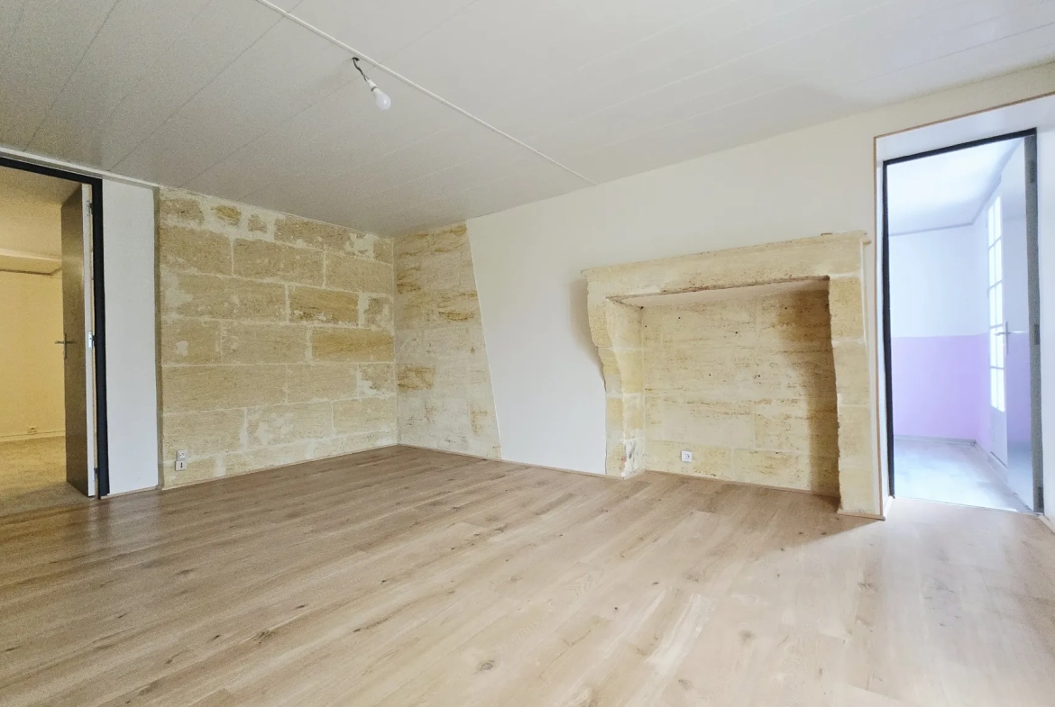 Maison en pierre avec 3 logements dans le vignoble de Saint-Emilion 