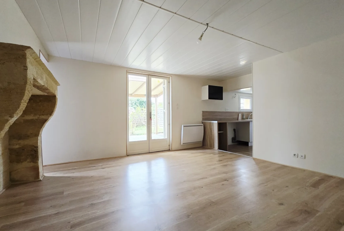 Maison en pierre avec 3 logements dans le vignoble de Saint-Emilion 