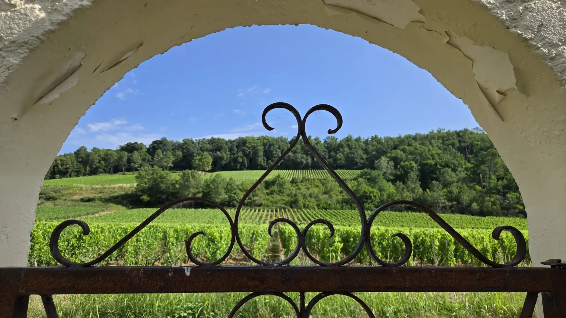 Maison en pierre avec 3 logements dans le vignoble de Saint-Emilion 