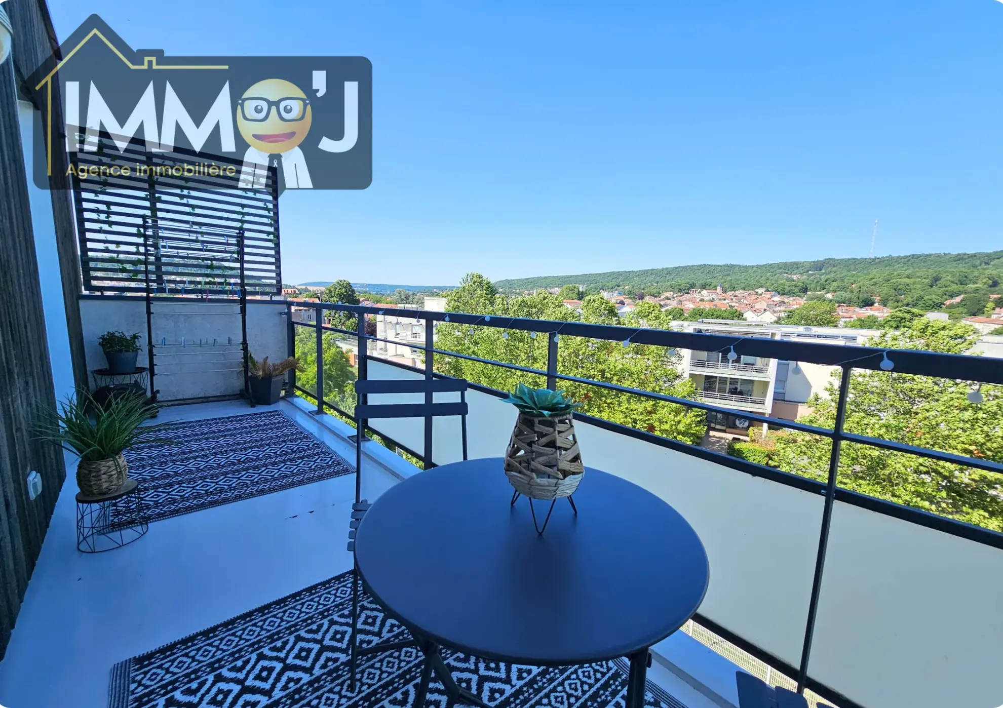 Appartement 2 pièces avec terrasse à Nancy, dernier étage, résidence sécurisée 