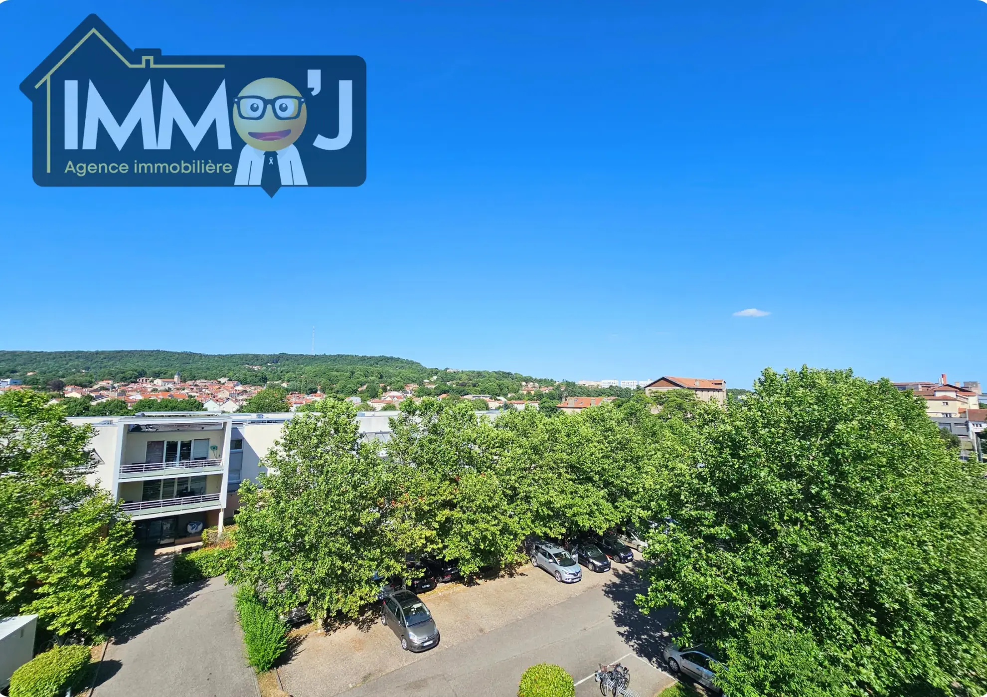 Appartement 2 pièces avec terrasse à Nancy, dernier étage, résidence sécurisée 