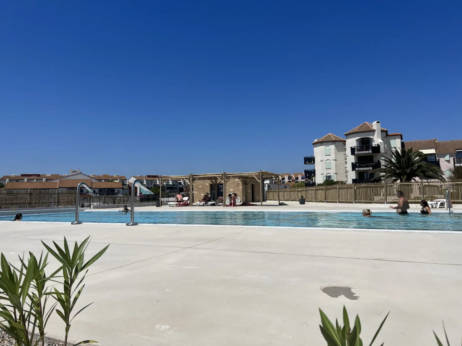 Appartement 2 pièces avec terrasse et vue sur lac, montagne à Le Barcarès 