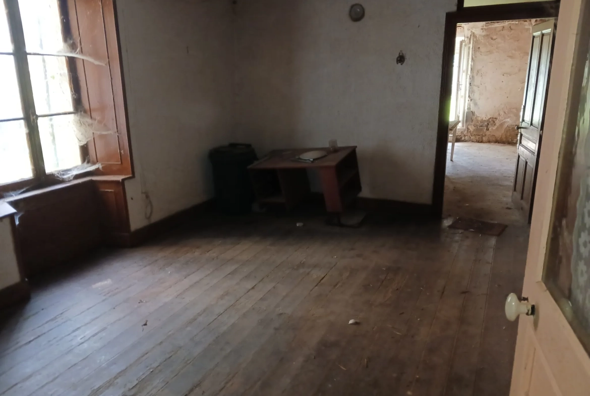 Ensemble immobilier à Gevigney-et-Mercey avec fort potentiel de rénovation 