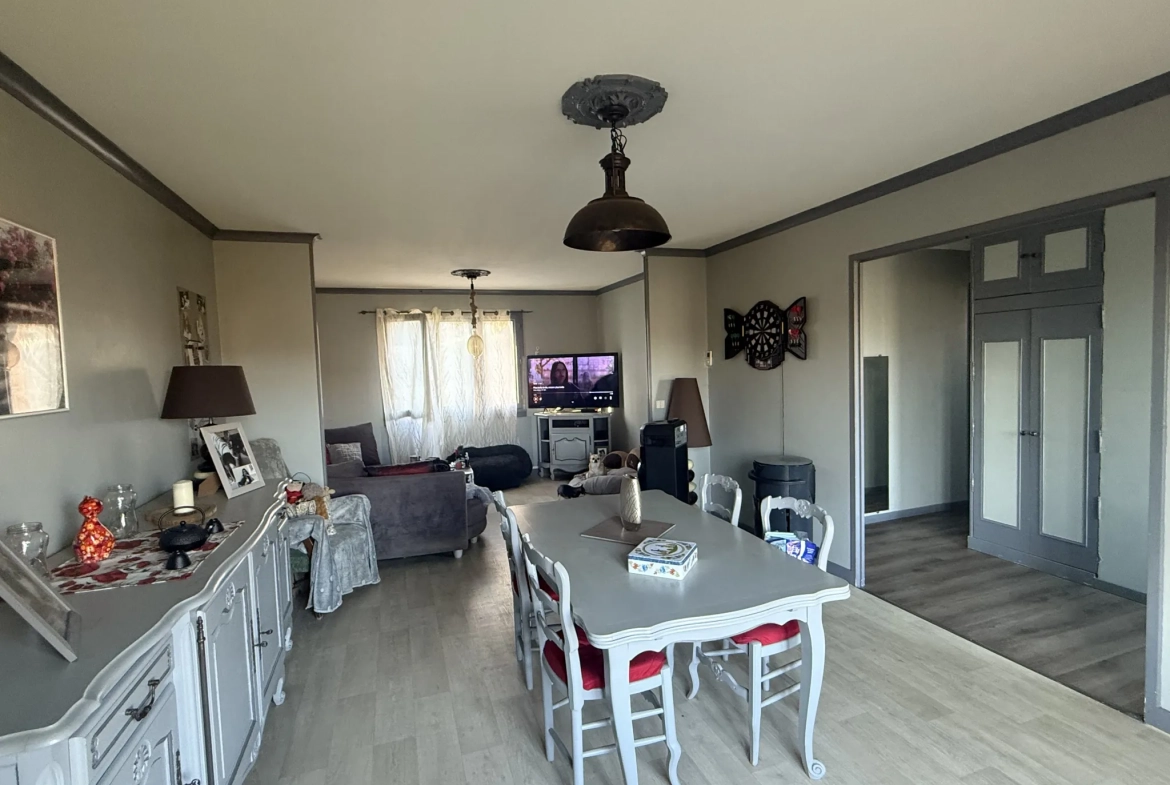 Maison de 75m² avec terrain constructible à Pontchardon en vente 