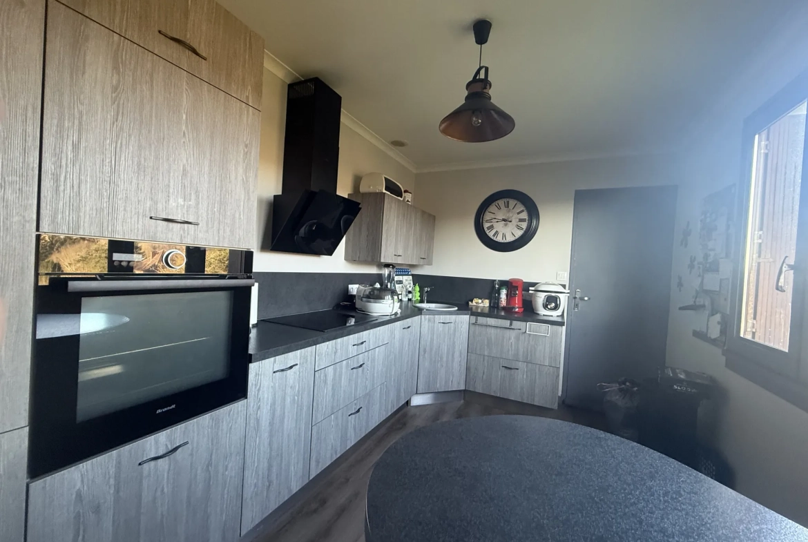 Maison de 75m² avec terrain constructible à Pontchardon en vente 