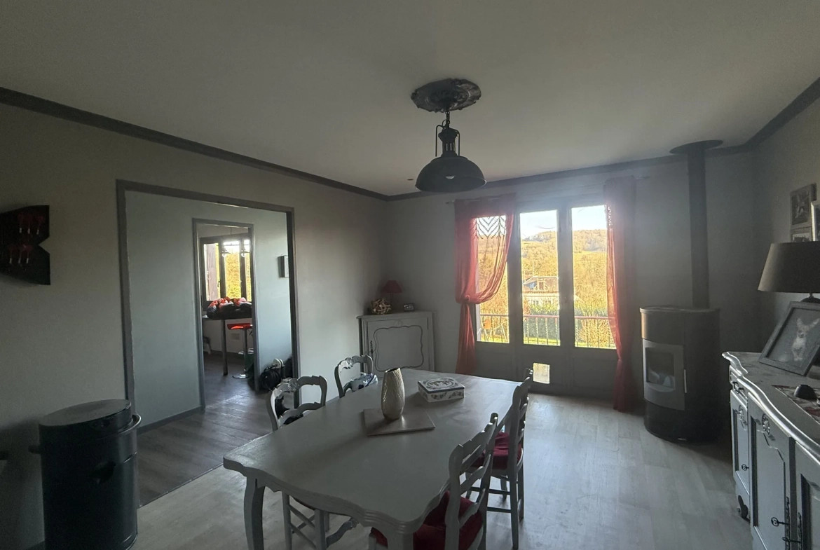 Maison de 75m² avec terrain constructible à Pontchardon en vente 