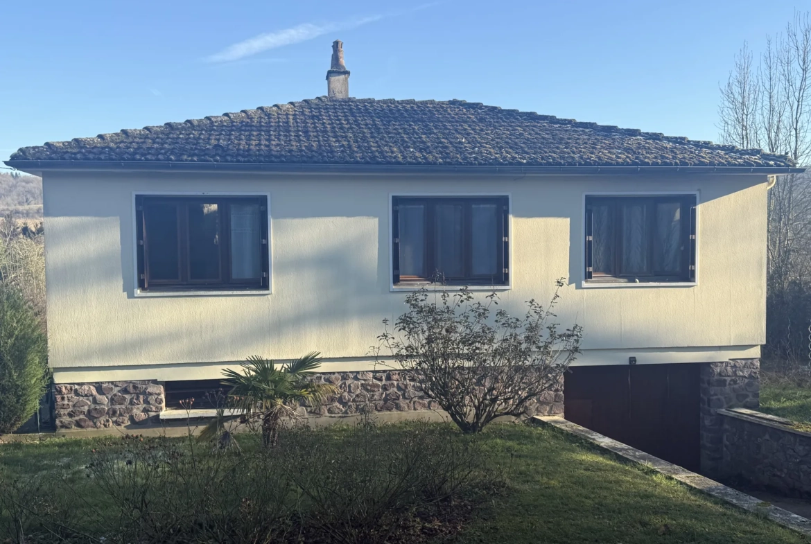 Maison de 75m² avec terrain constructible à Pontchardon en vente 