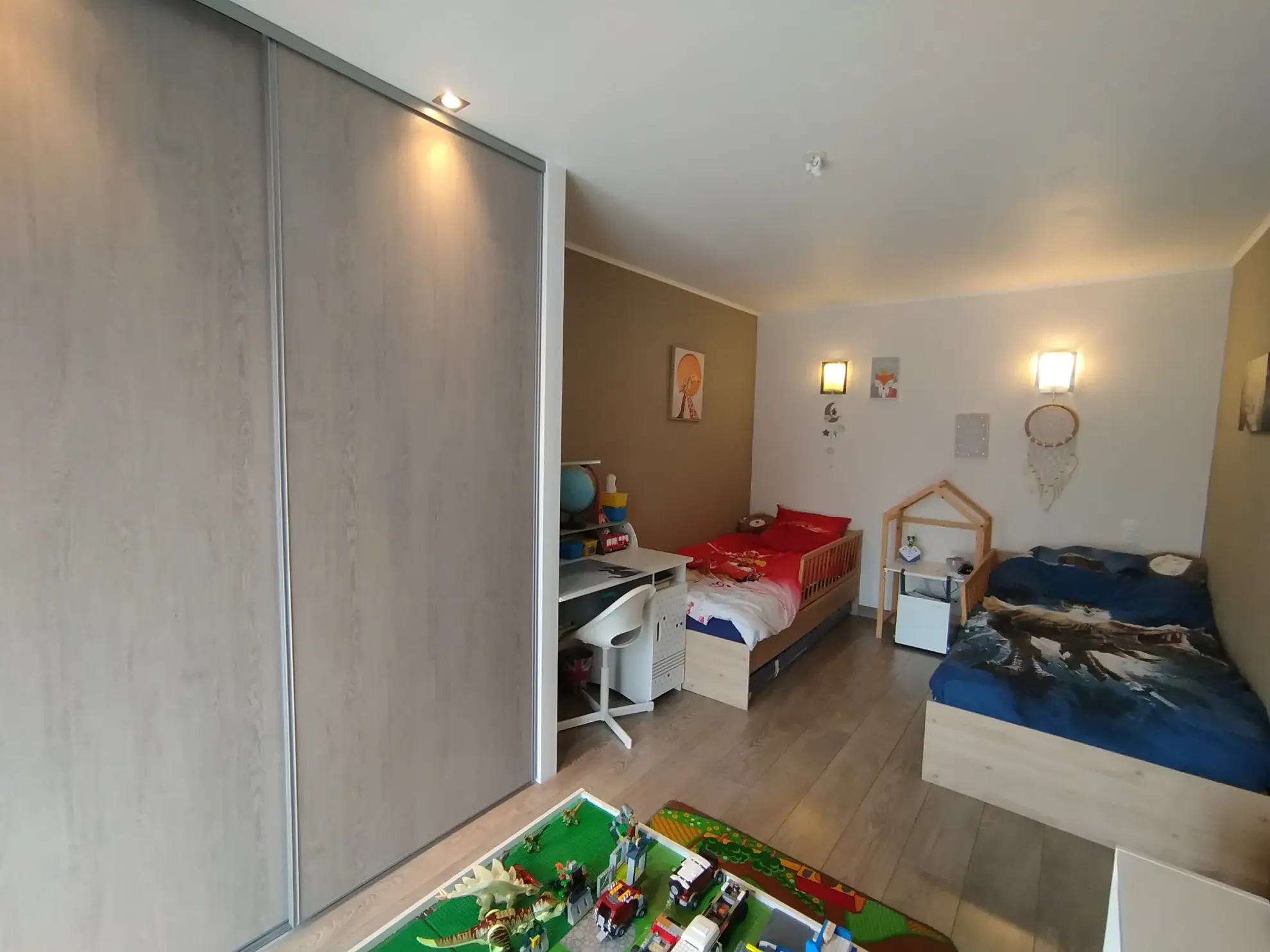 Maison récente à vendre à Mayet d'Ecole, 3 chambres, grand terrain arboré 