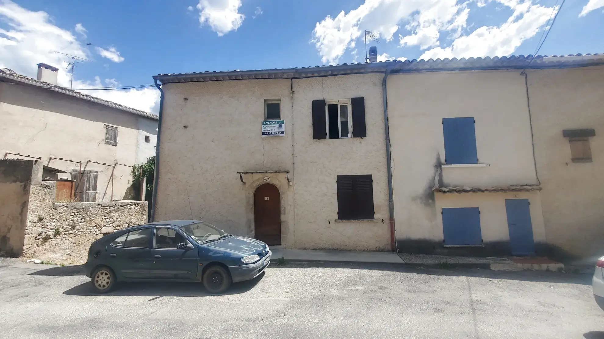 Maison jumelée à Puimoisson de 90m² avec jardin, proche du Verdon à vendre 