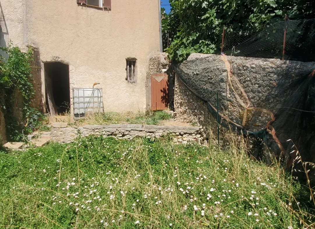 Maison jumelée à Puimoisson de 90m² avec jardin, proche du Verdon à vendre 