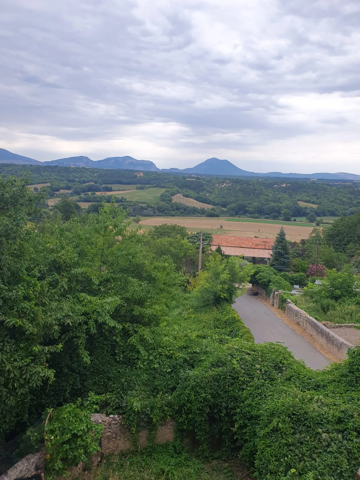 Maison jumelée à Puimoisson de 90m² avec jardin, proche du Verdon à vendre 