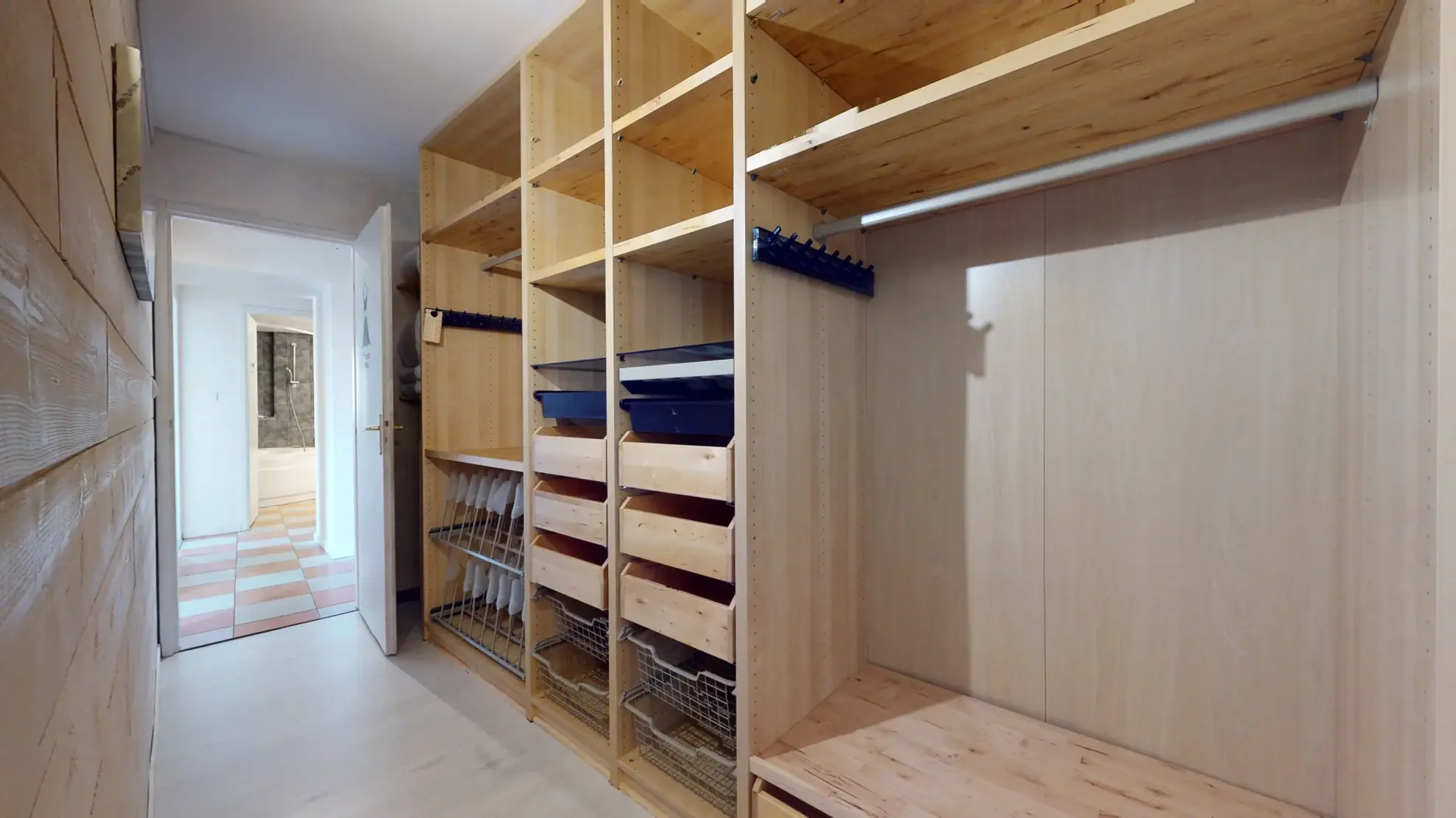 Maison de caractère rénovée avec 6 chambres à Chemaudin près de Besançon 