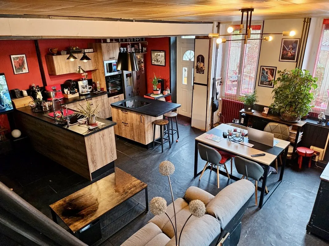 Charmante maison de village de 87 m2 à Coulanges la Vigneuse proche d'Auxerre 