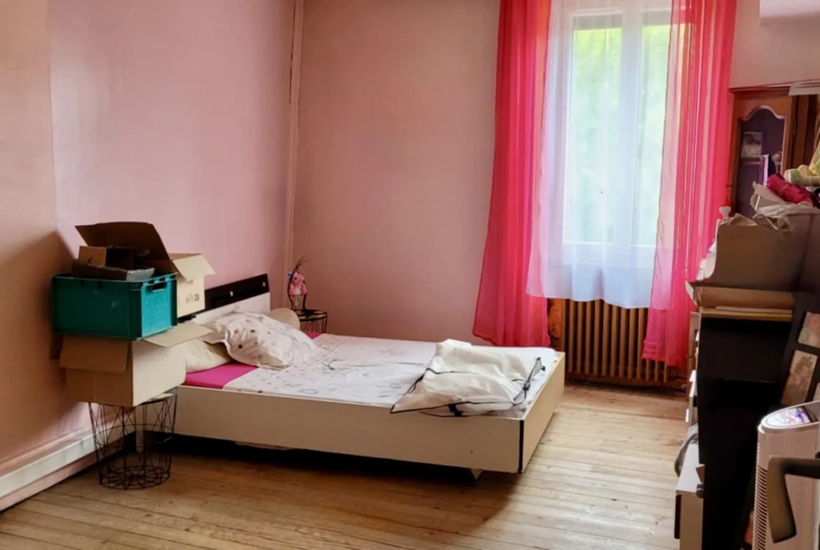 Charmante maison de village de 87 m2 à Coulanges la Vigneuse proche d'Auxerre 