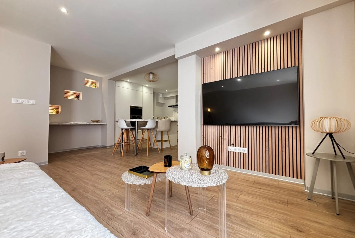 Appartement rénové de 92 m² avec terrasse et parking privé à Montbéliard 