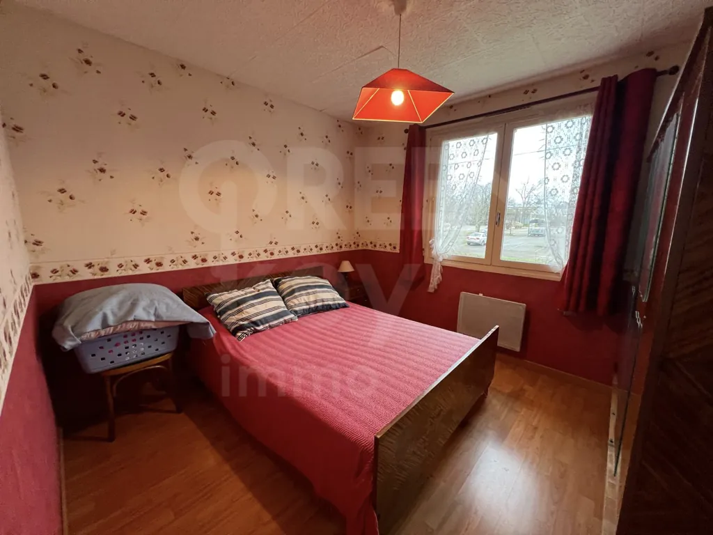 Maison 4 pièces de 92 m² à Saint-Fargeau avec jardin et garage 