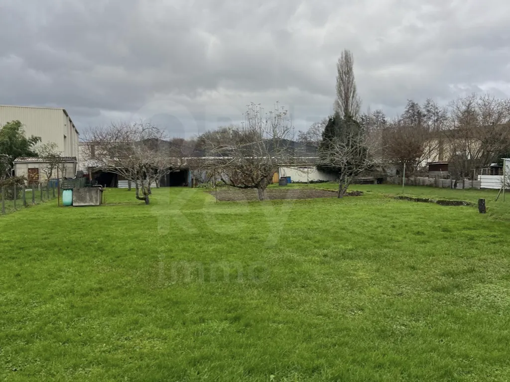 Maison 4 pièces de 92 m² à Saint-Fargeau avec jardin et garage 