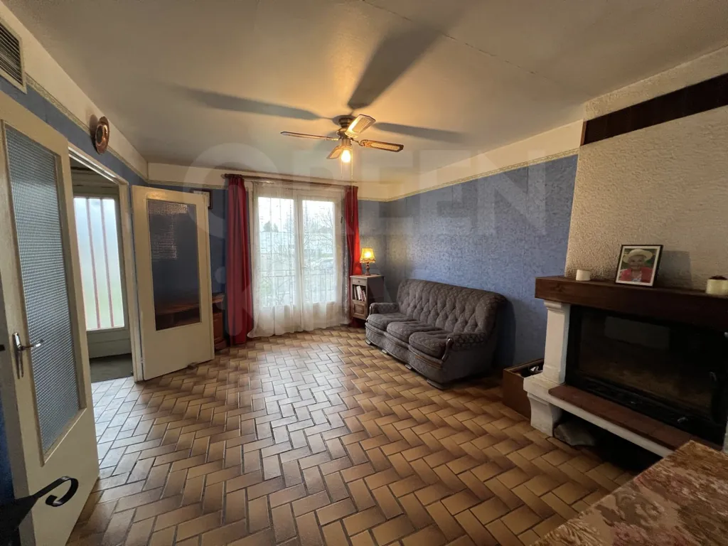 Maison 4 pièces de 92 m² à Saint-Fargeau avec jardin et garage 