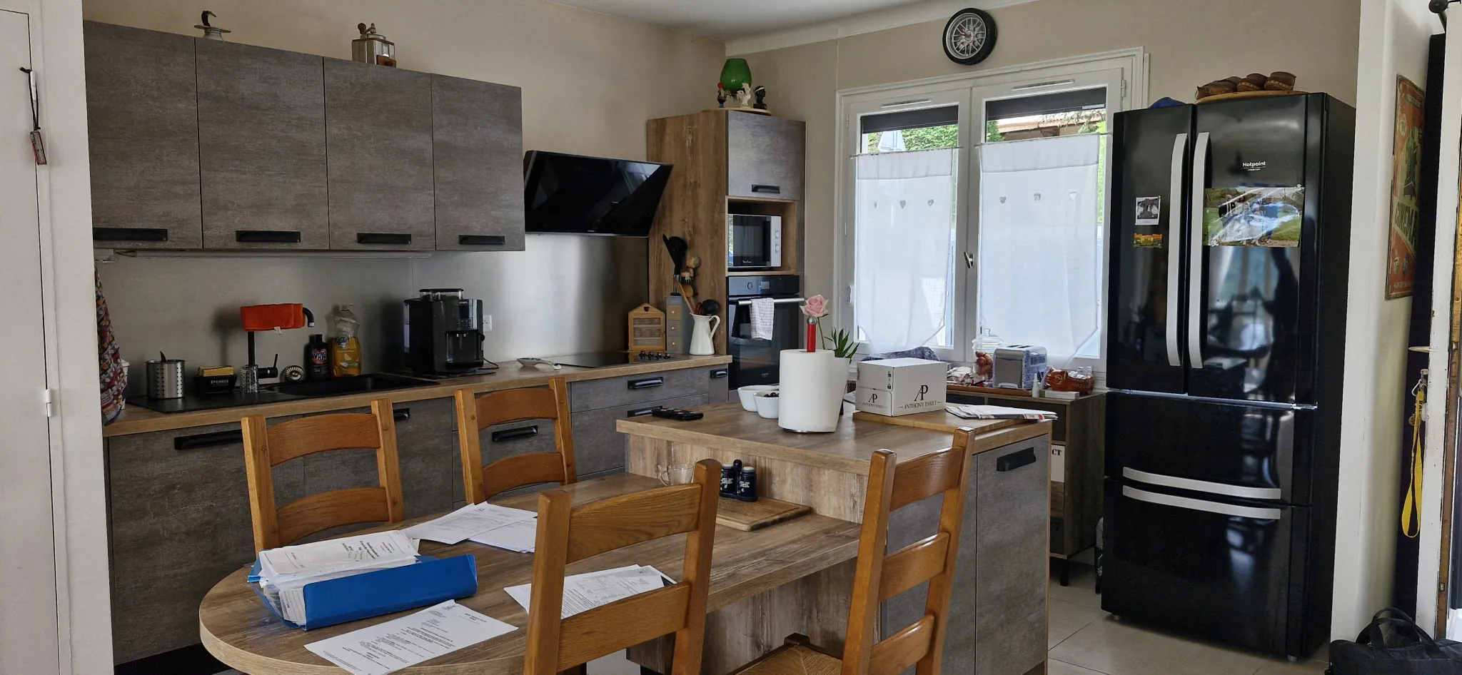 Belle maison de ville de 86 m² à Saint-Genest-Lerpt avec terrasse et parking 