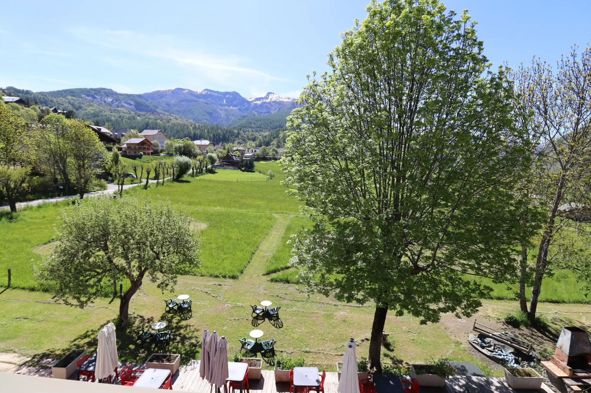 Appartement 3 pièces rénové avec vue montagne à Allos 
