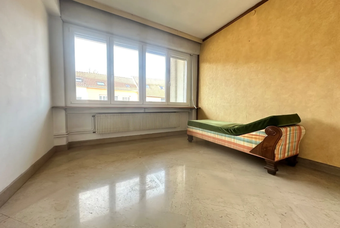 Appartement T3 de 90 m² avec terrasse et garage à Bavilliers 