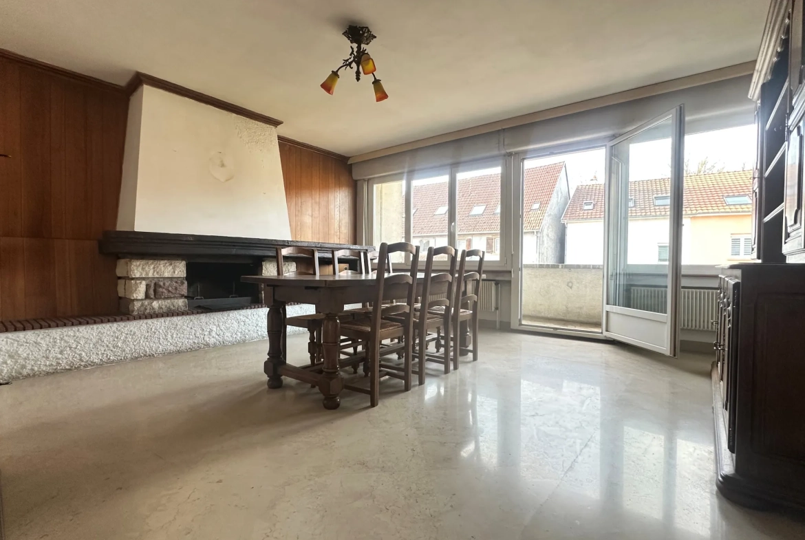 Appartement T3 de 90 m² avec terrasse et garage à Bavilliers 
