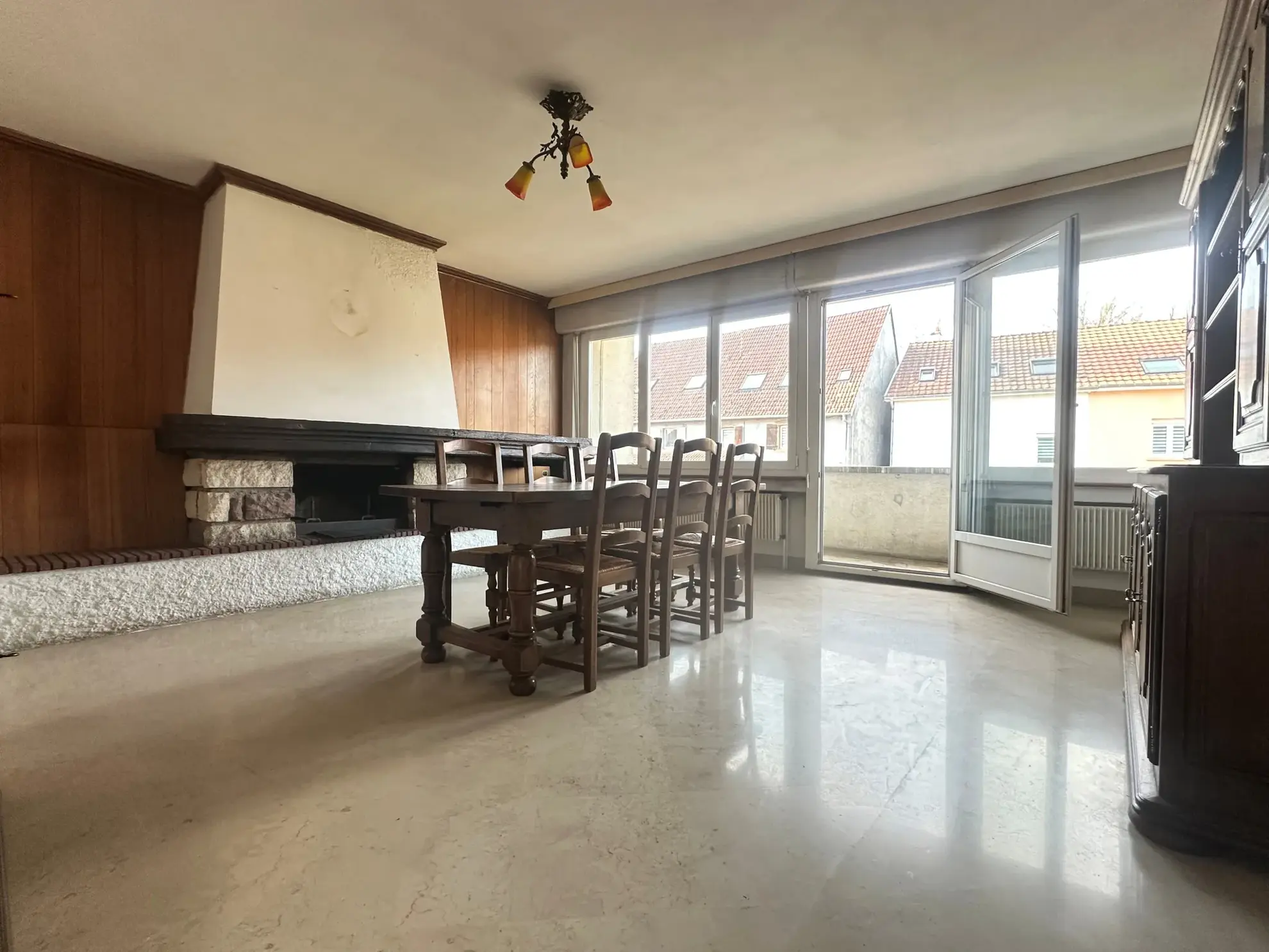 Appartement T3 de 90 m² avec terrasse et garage à Bavilliers 