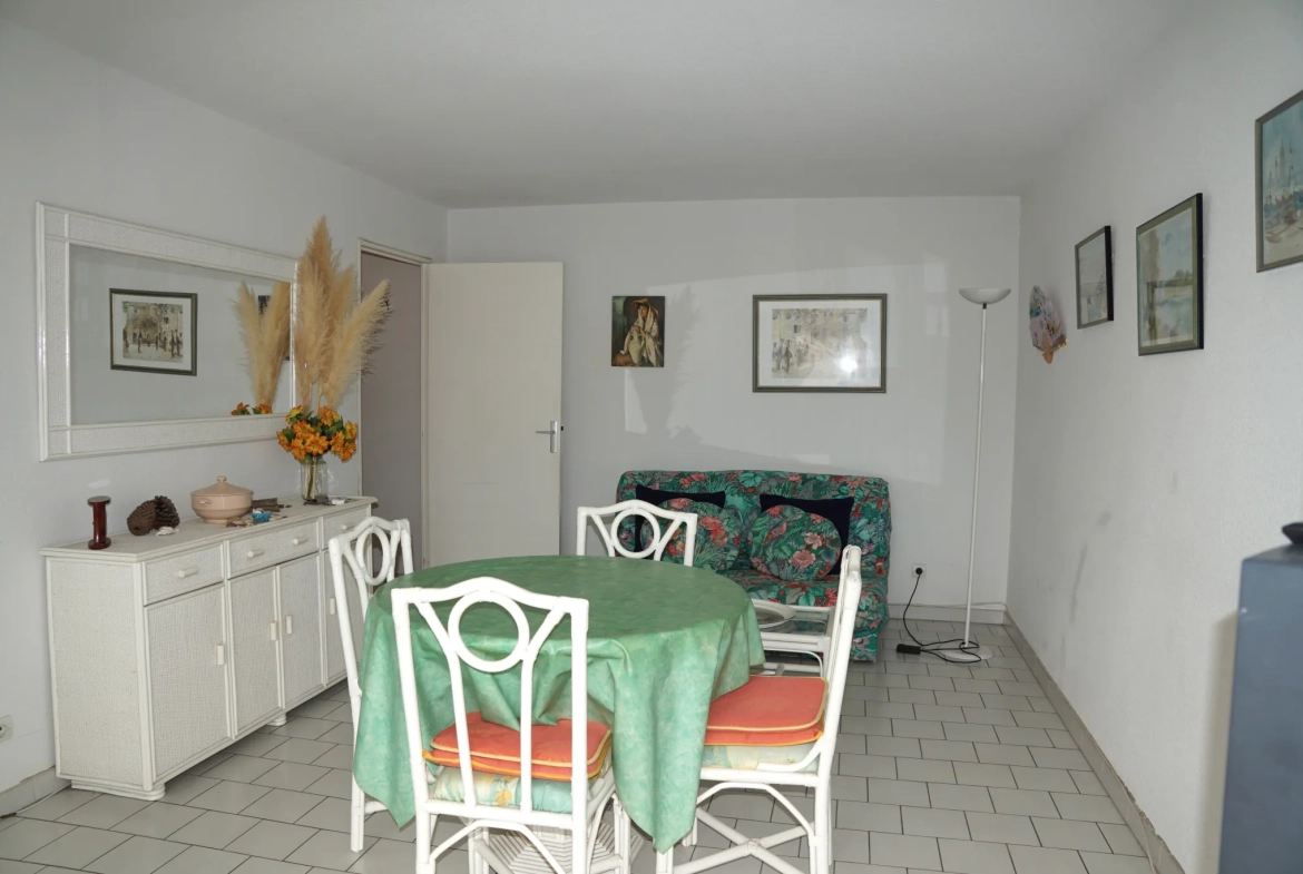 Appartement T2 avec terrasse, garage, piscine à Cavalaire-sur-Mer 