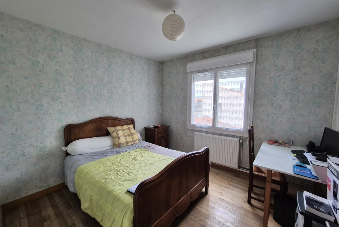 Immeuble résidentiel à vendre au centre-ville de Fouras avec deux logements 