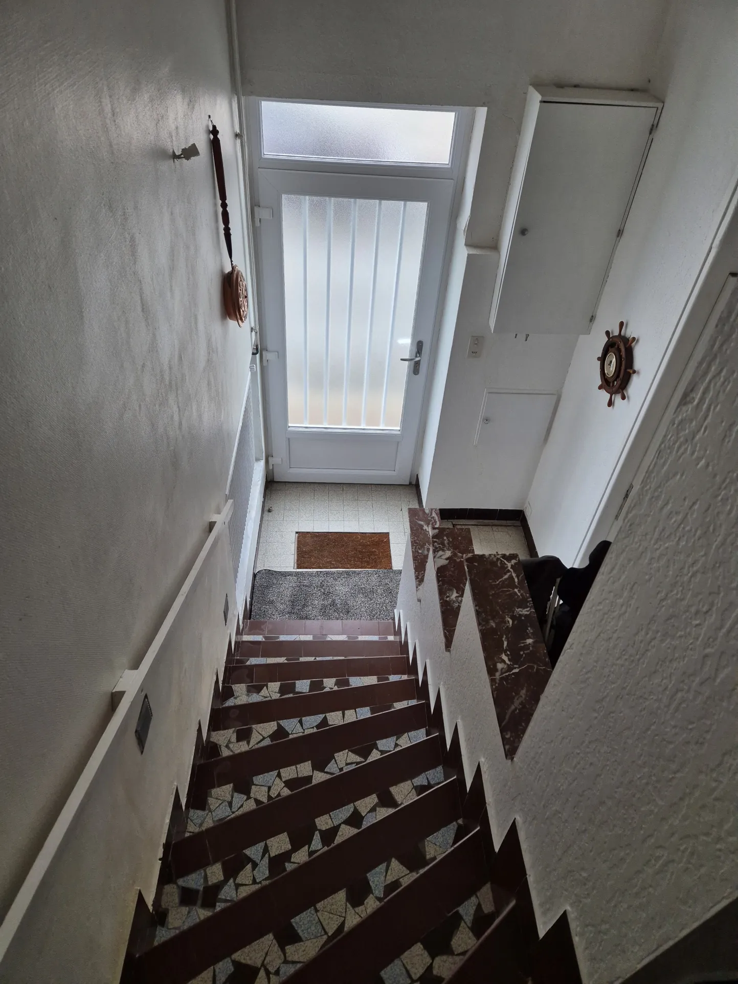 Immeuble résidentiel à vendre au centre-ville de Fouras avec deux logements 