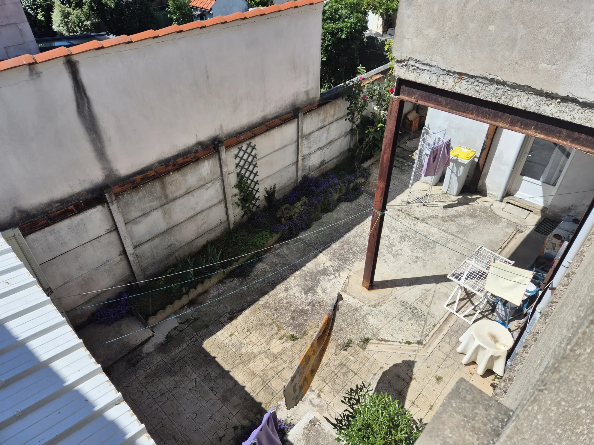 Immeuble résidentiel à vendre au centre-ville de Fouras avec deux logements 
