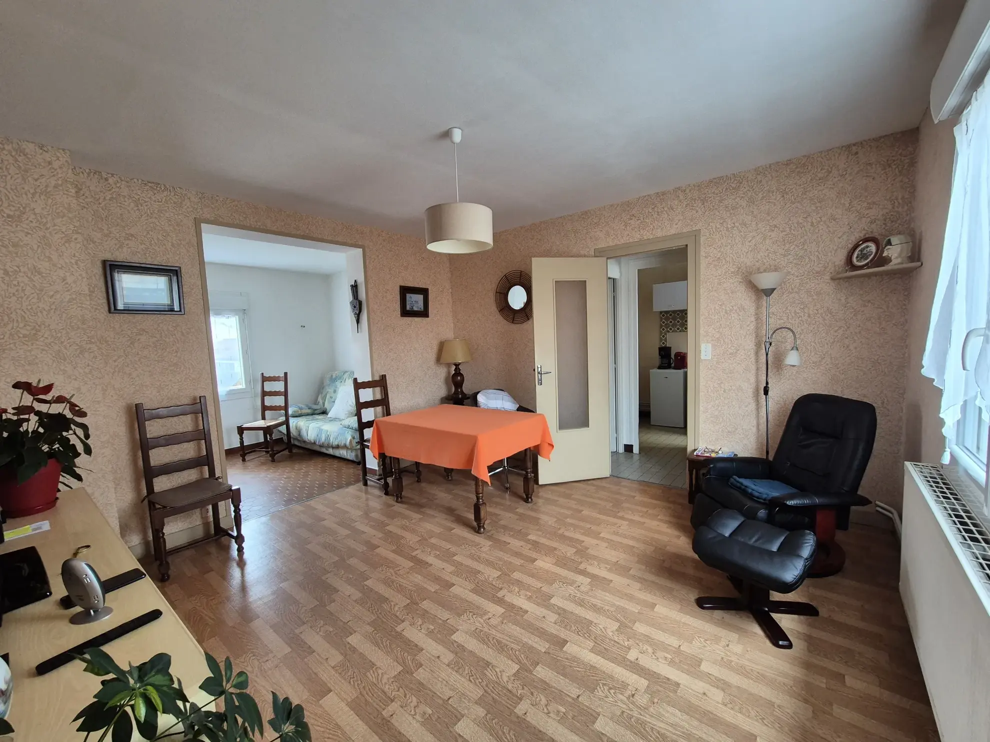 Immeuble résidentiel à vendre au centre-ville de Fouras avec deux logements 