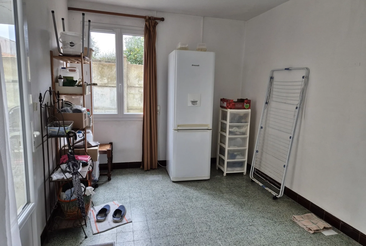 Immeuble résidentiel à vendre au centre-ville de Fouras avec deux logements 