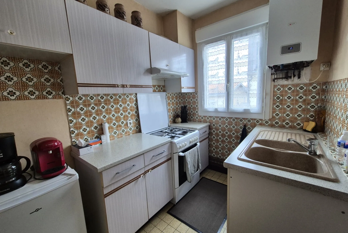 Immeuble résidentiel à vendre au centre-ville de Fouras avec deux logements 