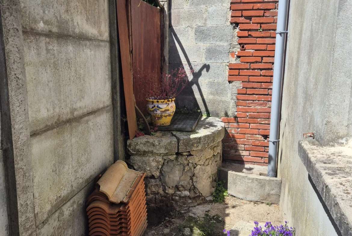 Immeuble résidentiel à vendre au centre-ville de Fouras avec deux logements 