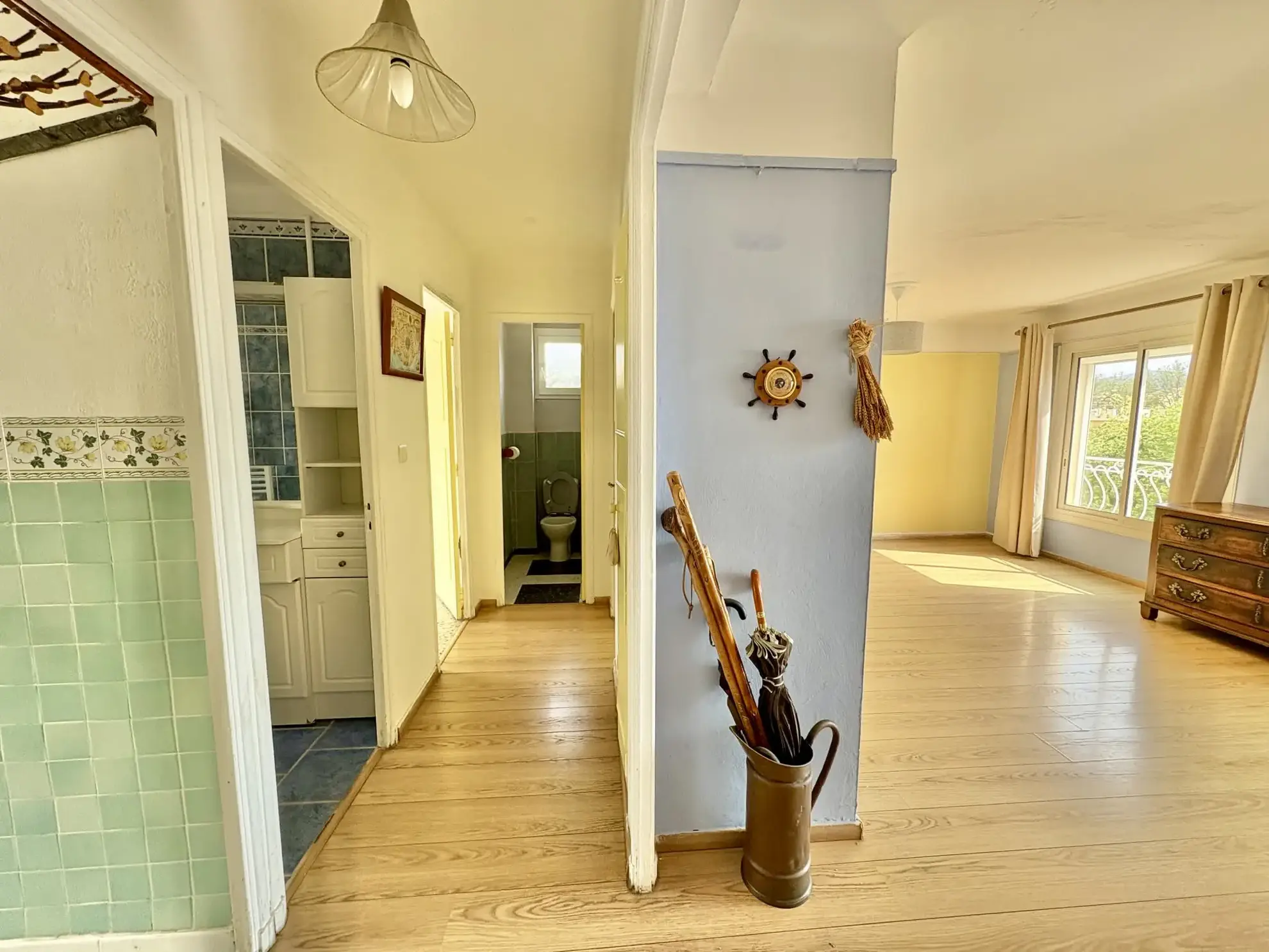 Appartement T3 avec balcon, cave et parking à Six-Fours-Les-Plages 