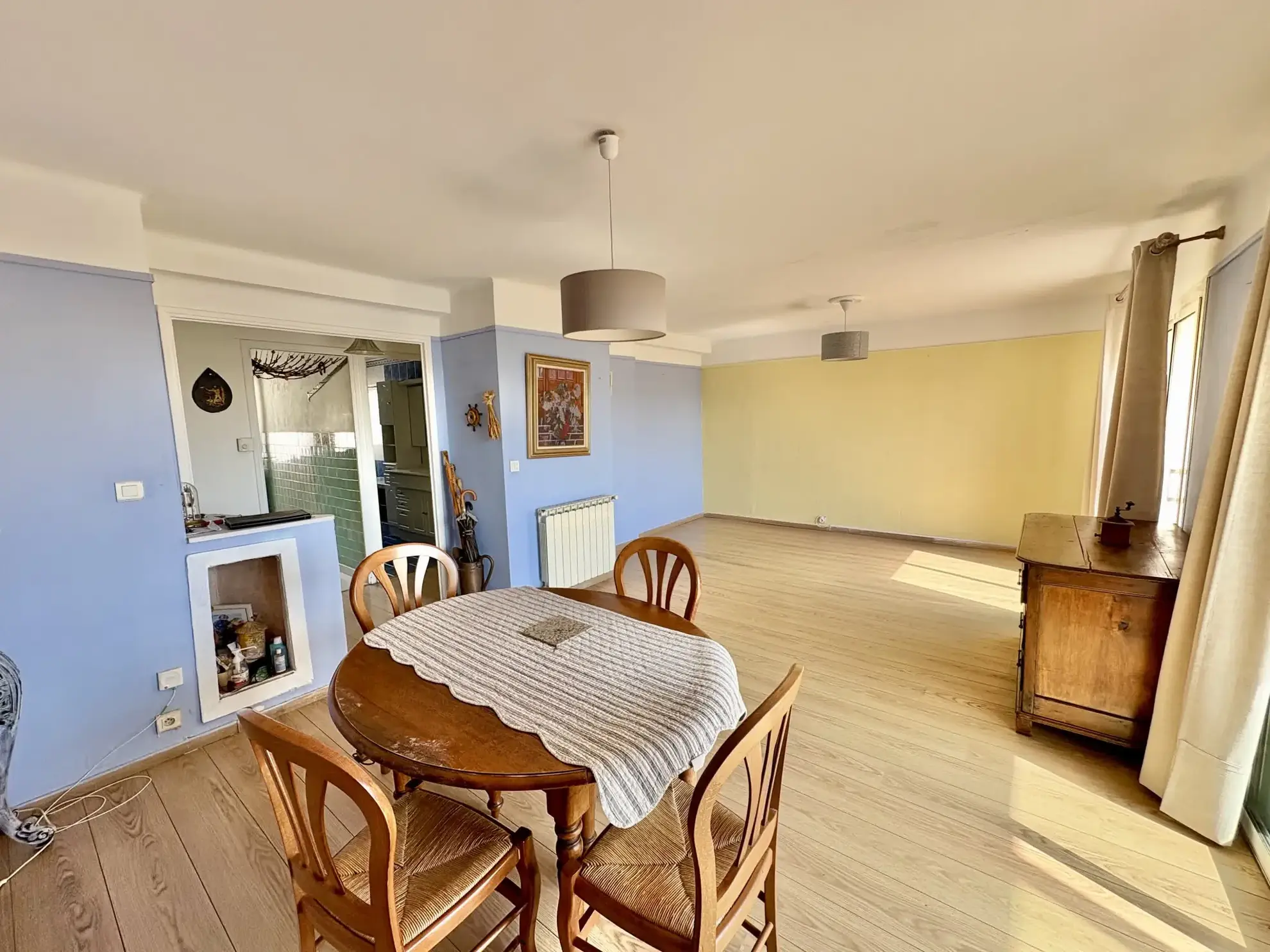 Appartement T3 avec balcon, cave et parking à Six-Fours-Les-Plages 