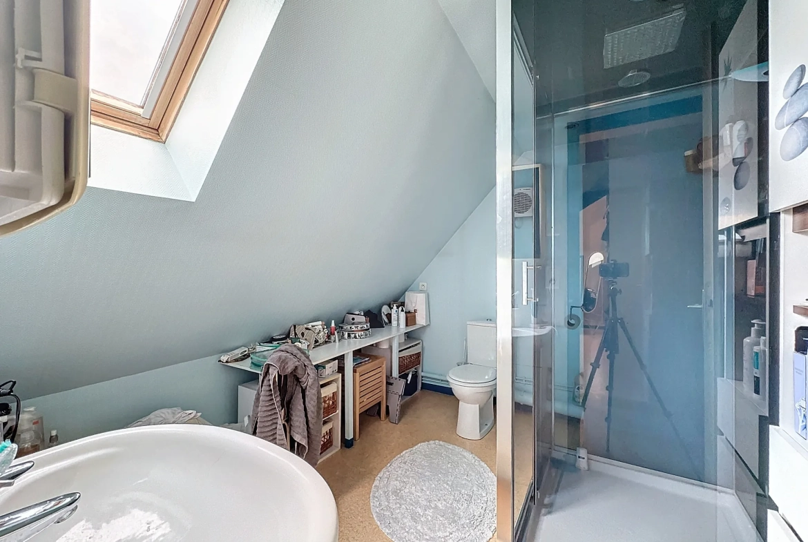 Superbe maison de maître à Mirecourt, 4 chambres, jardin et confort moderne 