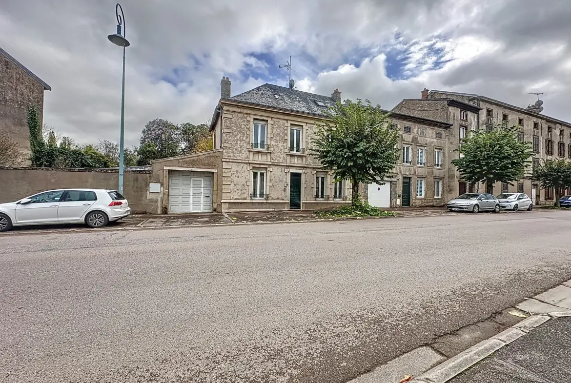 Superbe maison de maître à Mirecourt, 4 chambres, jardin et confort moderne 