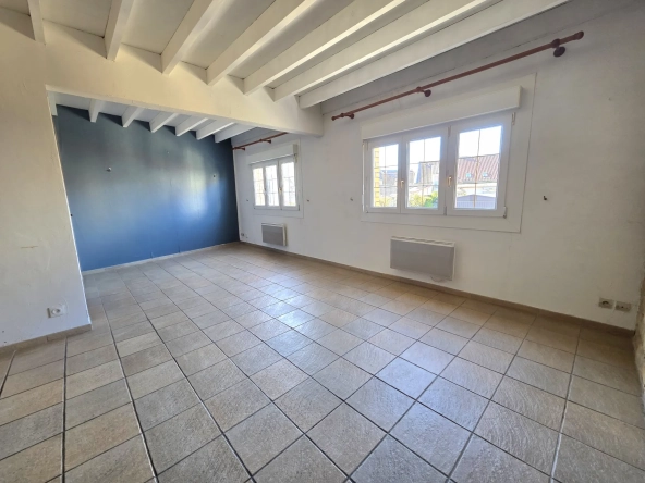 Maison de ville à Outreau avec garage, 3 chambres, proche centre-ville - Prix 149 900 euros