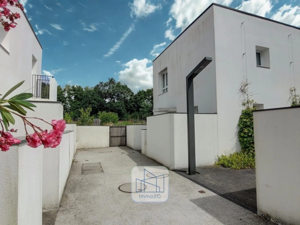 Belle maison neuve de 3 chambres à Nantes Nord avec jardin et proximité des transports