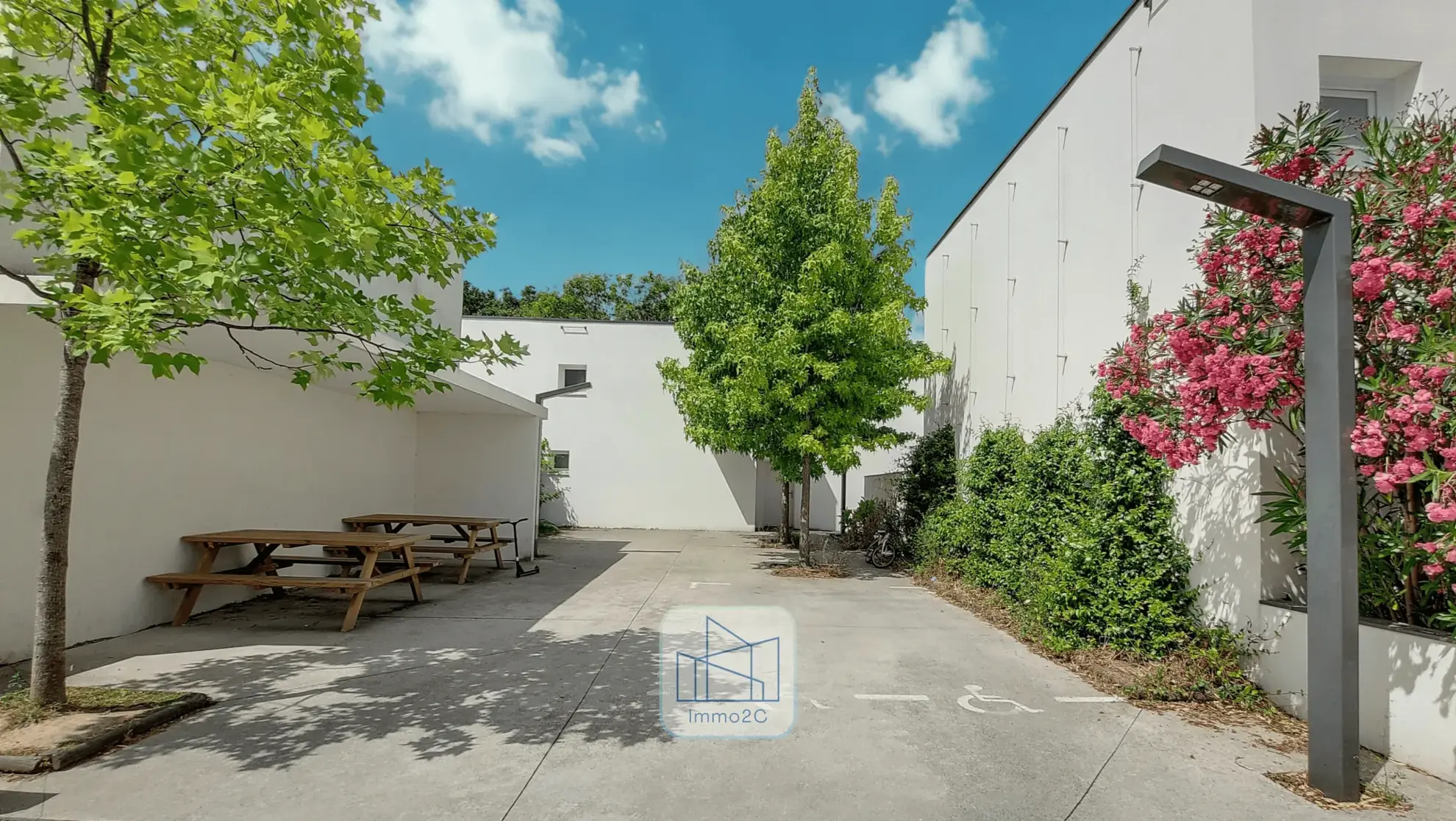 Belle maison neuve de 3 chambres à Nantes Nord avec jardin et proximité des transports 