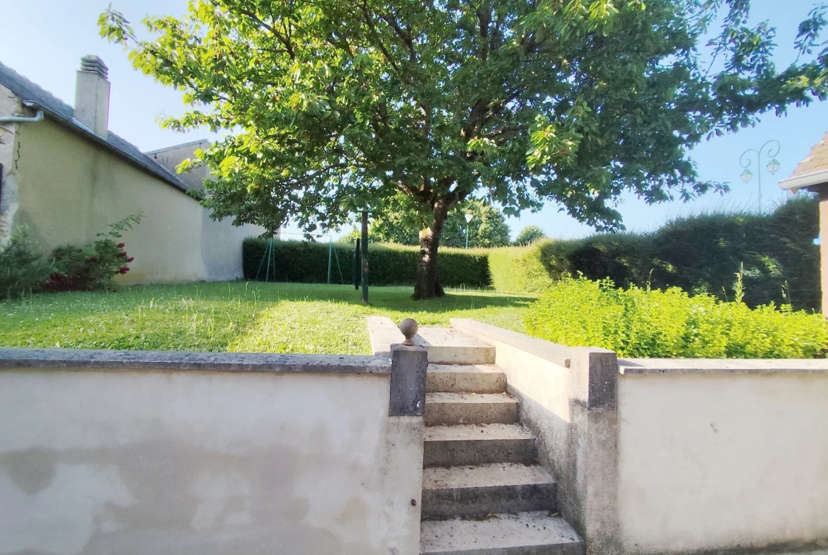 Maison de 119,45 m² à Monhoudou avec garage et terrain de 439 m² 