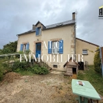 Maison de 112 m² à Fyé avec terrain et dépendances, proche commerces