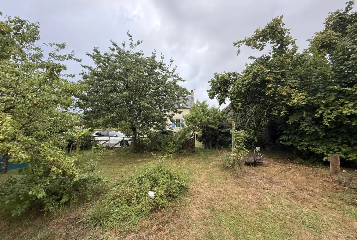 Maison de 112 m² à Fyé avec terrain et dépendances, proche commerces 