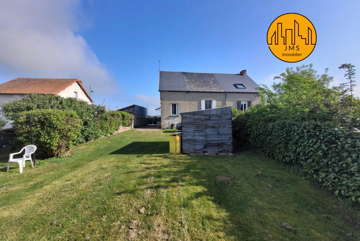 Maison mitoyenne avec jardin à Montmarault - Opportunité d'achat 