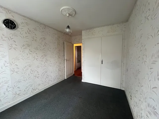 Maison à Saint Jean de Monts avec 4 chambres, garage et terrain de 377 m², proche du centre et des plages 
