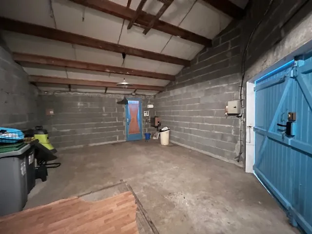 Maison à Saint Jean de Monts avec 4 chambres, garage et terrain de 377 m², proche du centre et des plages 